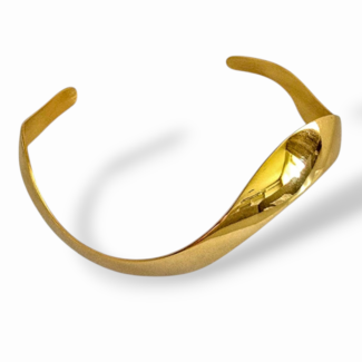 Сребърна гривна Golden Sculpted Wave