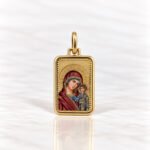 Златен медальон „Богородица“